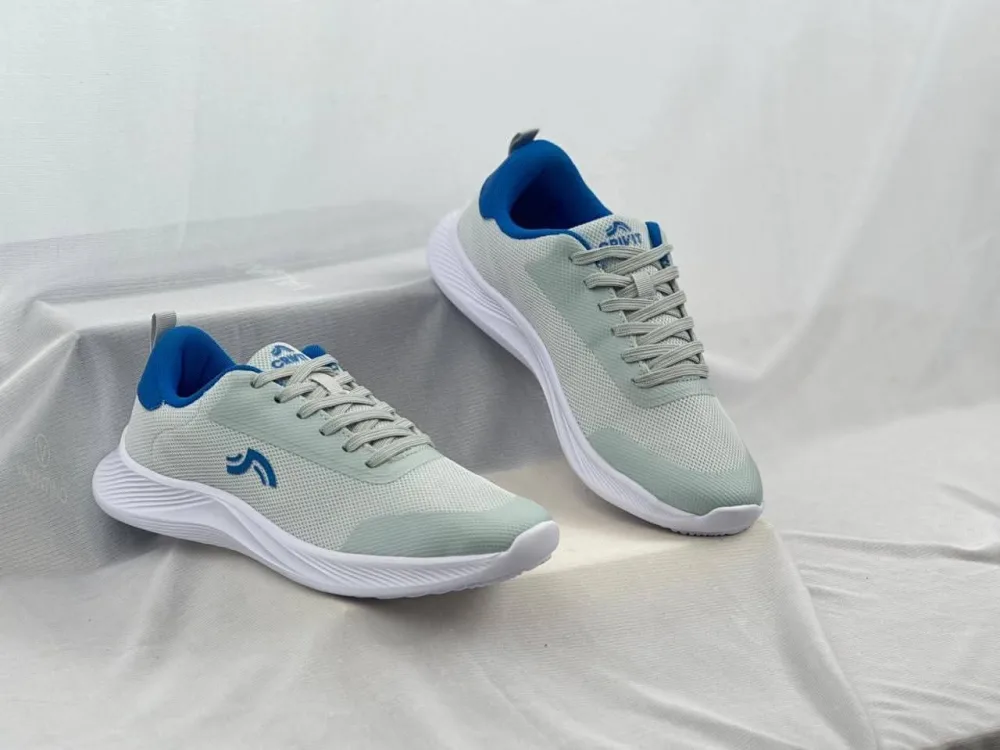 Crivit LightGear Sports shoe -LIGHTGRAY-EFS-59